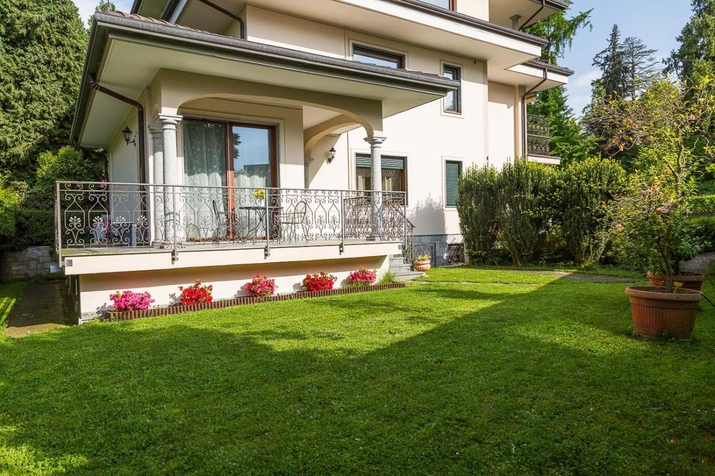 La Petite Dame - Lake Maggiore - 100 M From The Lake Вербанія Екстер'єр фото